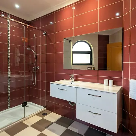 Villa Pinetree Seaside, Albufeira Holiday home