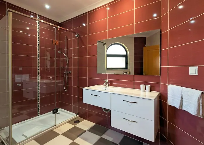 Villa Pinetree Seaside, Albufeira 度假居