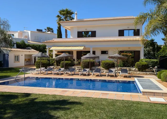 Villa Pinetree Seaside, Albufeira 度假居 阿尔布费拉