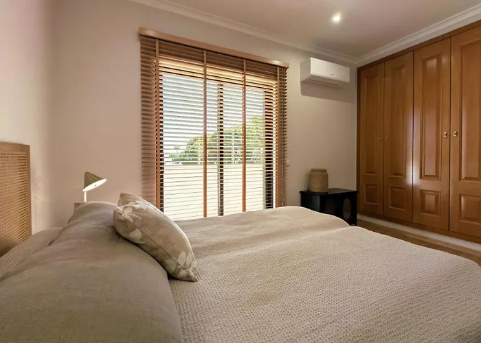 Villa Pinetree Seaside, Albufeira Semesterbostad