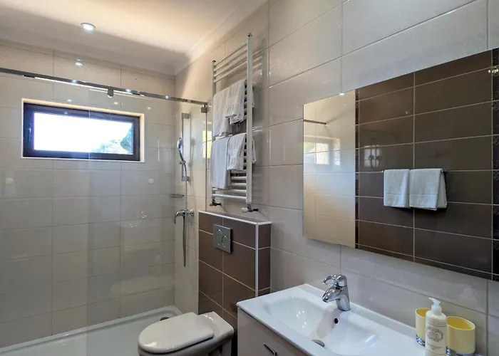 Semesterbostad Villa Pinetree Seaside, Albufeira *